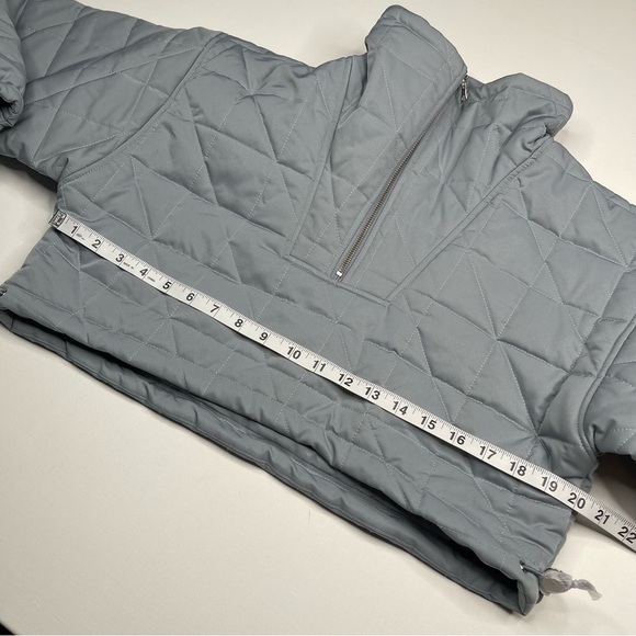 L'ACADEMIE Quinn Cropped Pullover Jacket Puffer Blue Street Date Winter Fall New - Picture 9 of 14